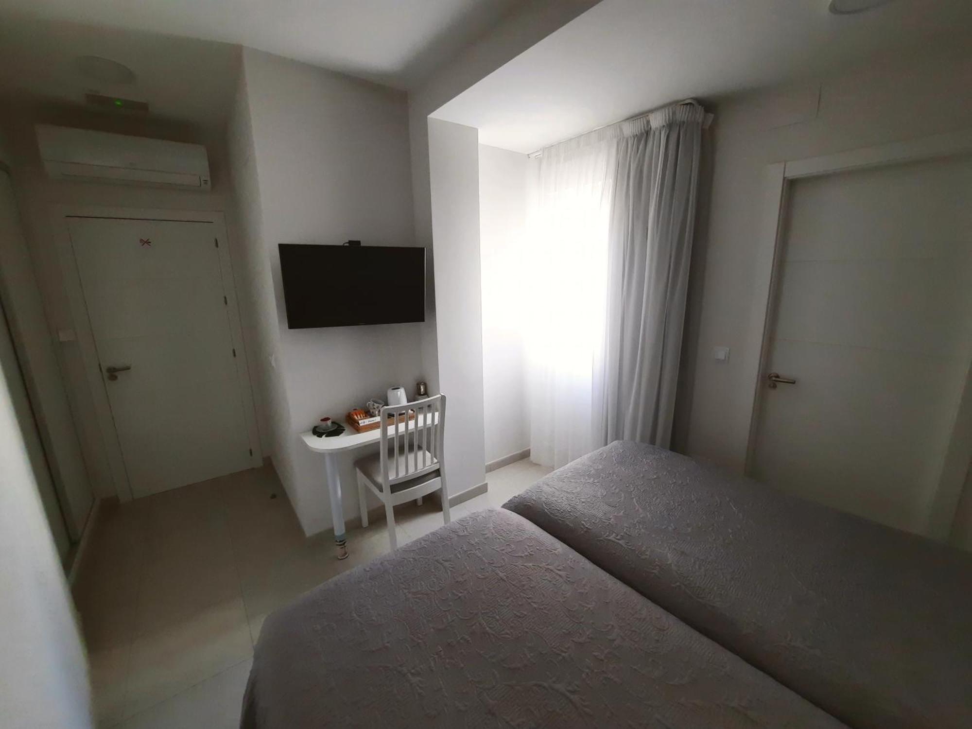 Hotel Maravillas Del Mundo Calp Zimmer foto